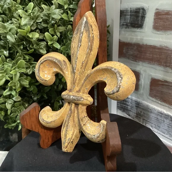 🟡 Vintage - Solid Metal - Aluminum or Pewter - Fleur-de-lis Symbol - Saints Fans - Picture 4 of 12